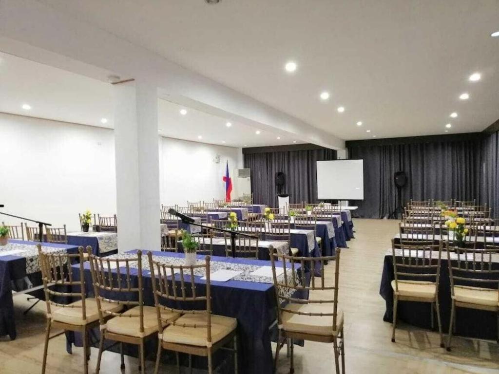 Whitewoods Convention And Leisure Hotel Silang Luaran gambar
