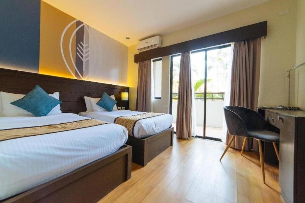 Whitewoods Convention And Leisure Hotel Silang Luaran gambar