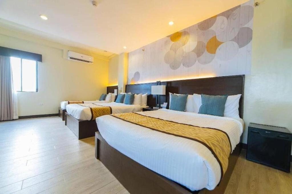 Whitewoods Convention And Leisure Hotel Silang Luaran gambar