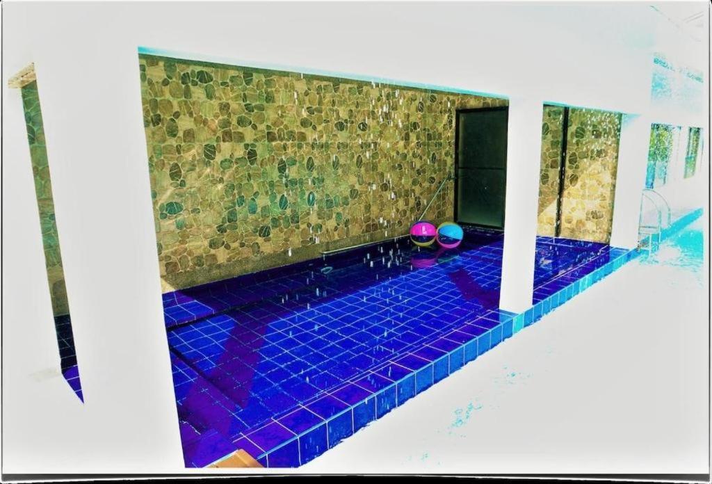 Whitewoods Convention And Leisure Hotel Silang Luaran gambar