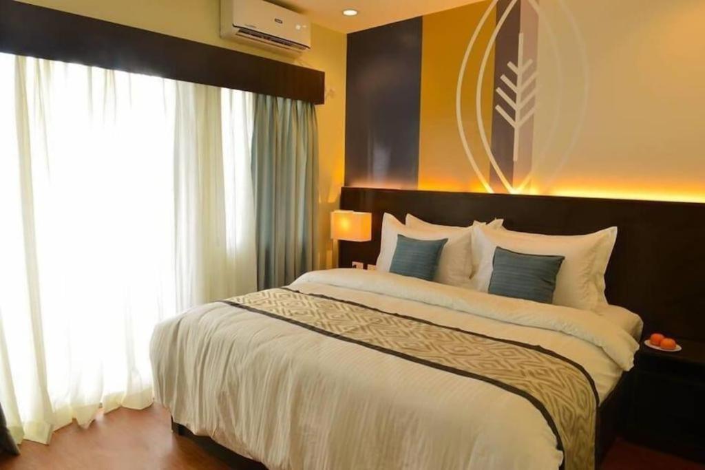 Whitewoods Convention And Leisure Hotel Silang Luaran gambar