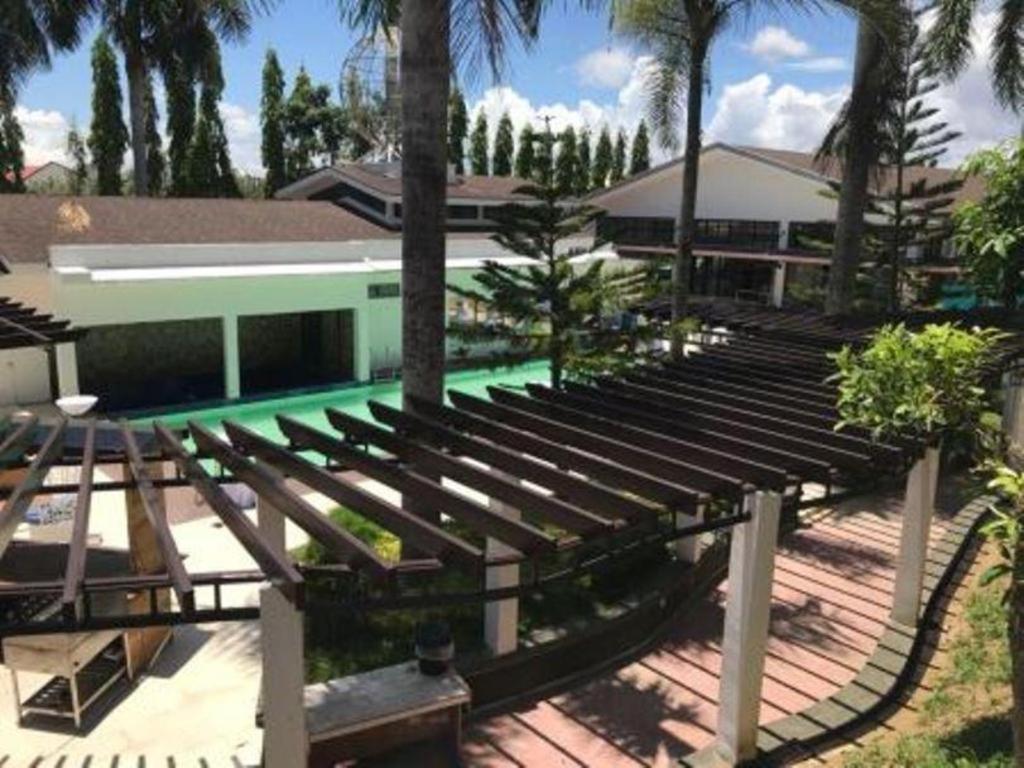 Whitewoods Convention And Leisure Hotel Silang Luaran gambar